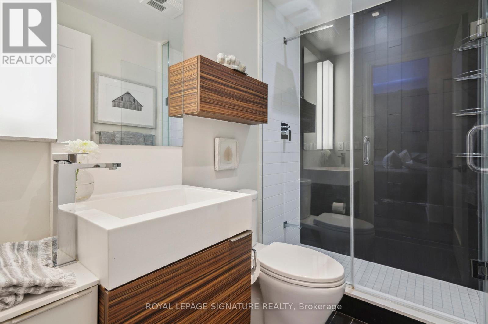 Photo 20 of 210 88 Scott Street, Toronto ON