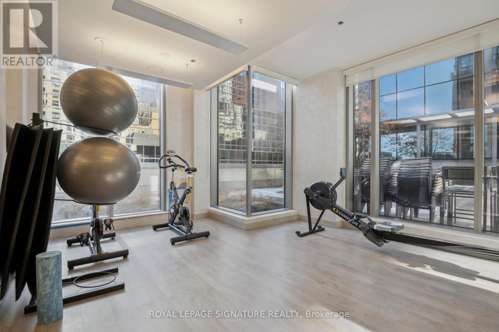 Photo 25 of 210 88 Scott Street, Toronto ON