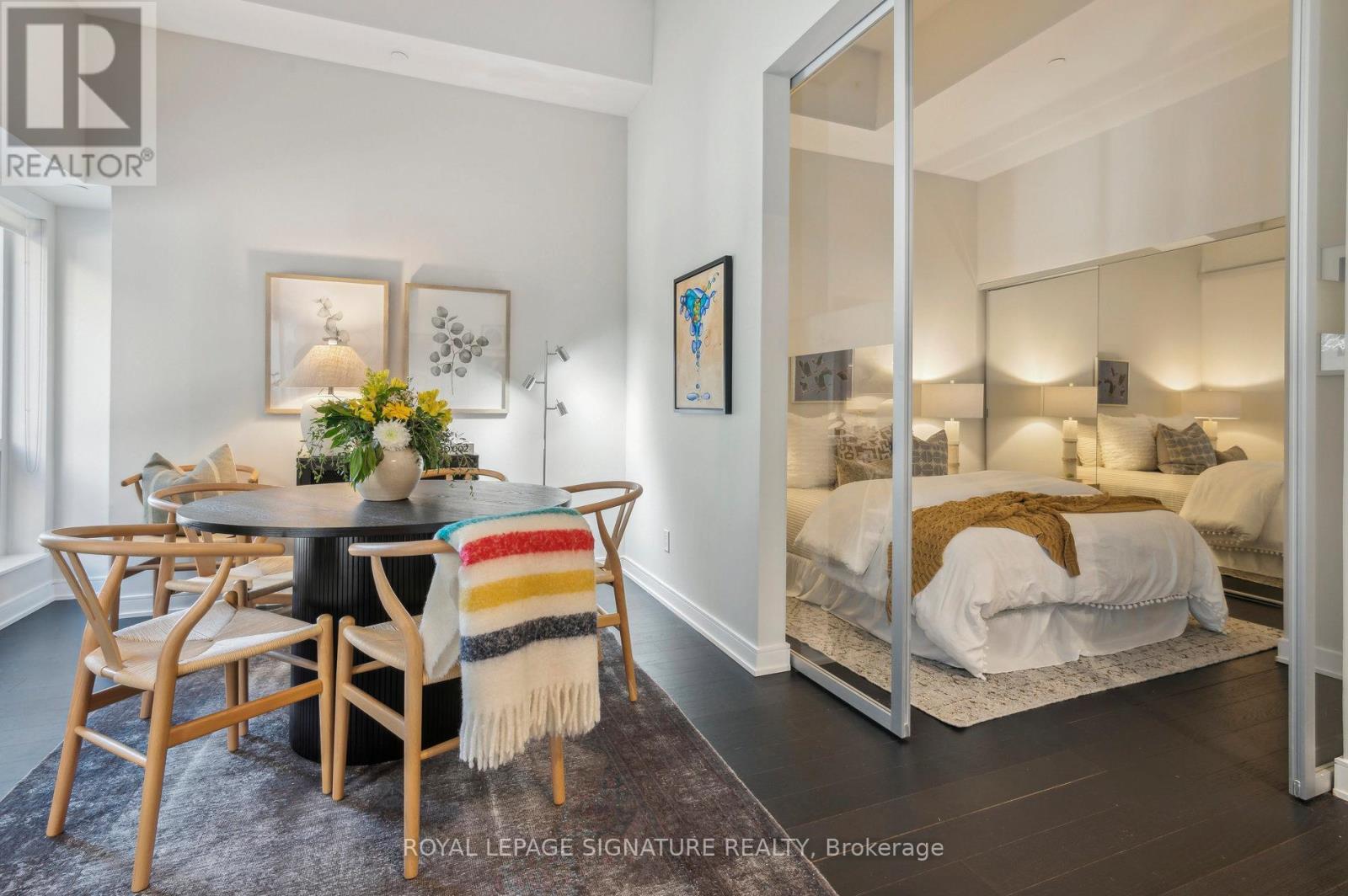 Photo 4 of 210 88 Scott Street, Toronto ON