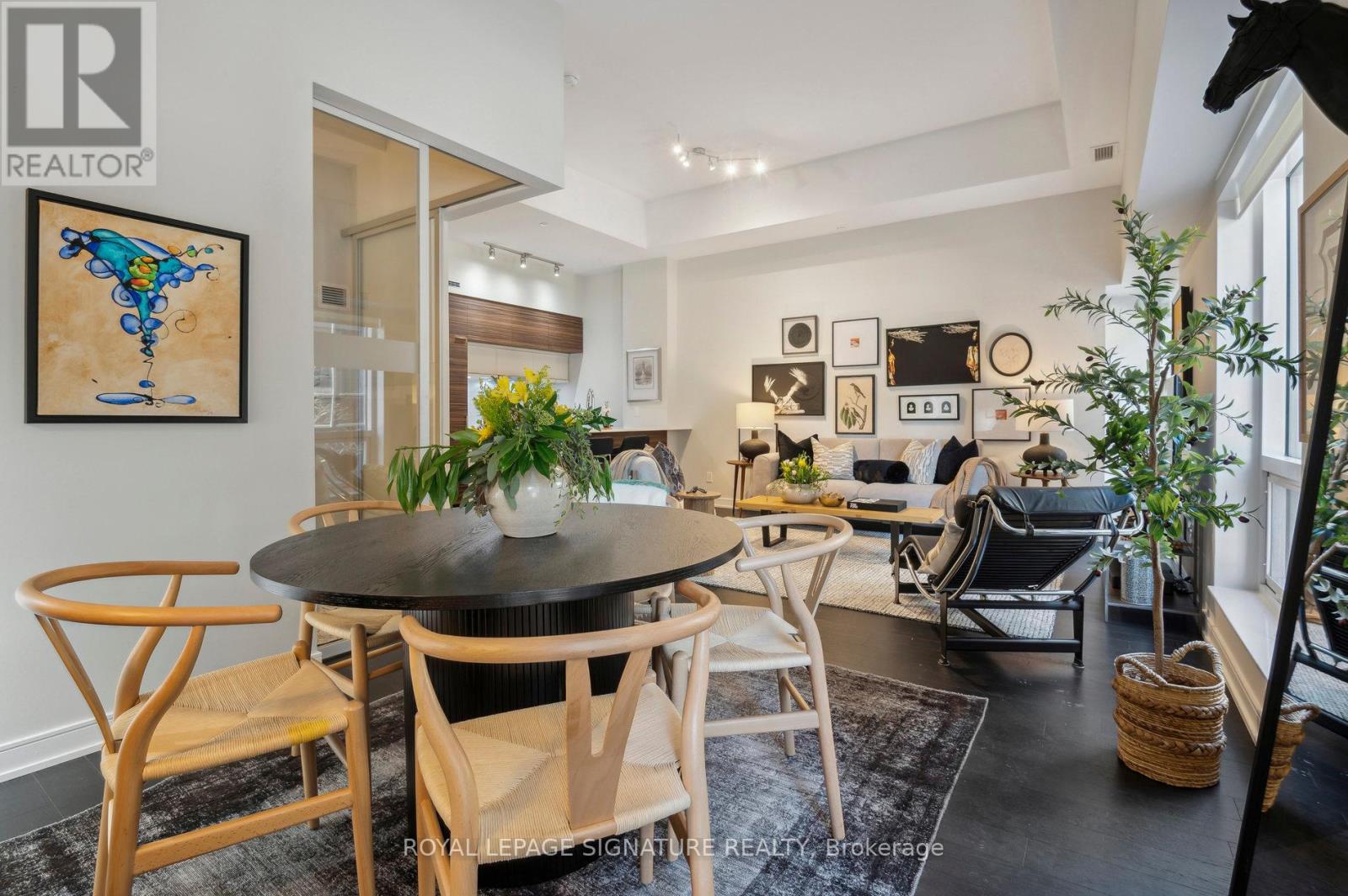 Photo 6 of 210 88 Scott Street, Toronto ON