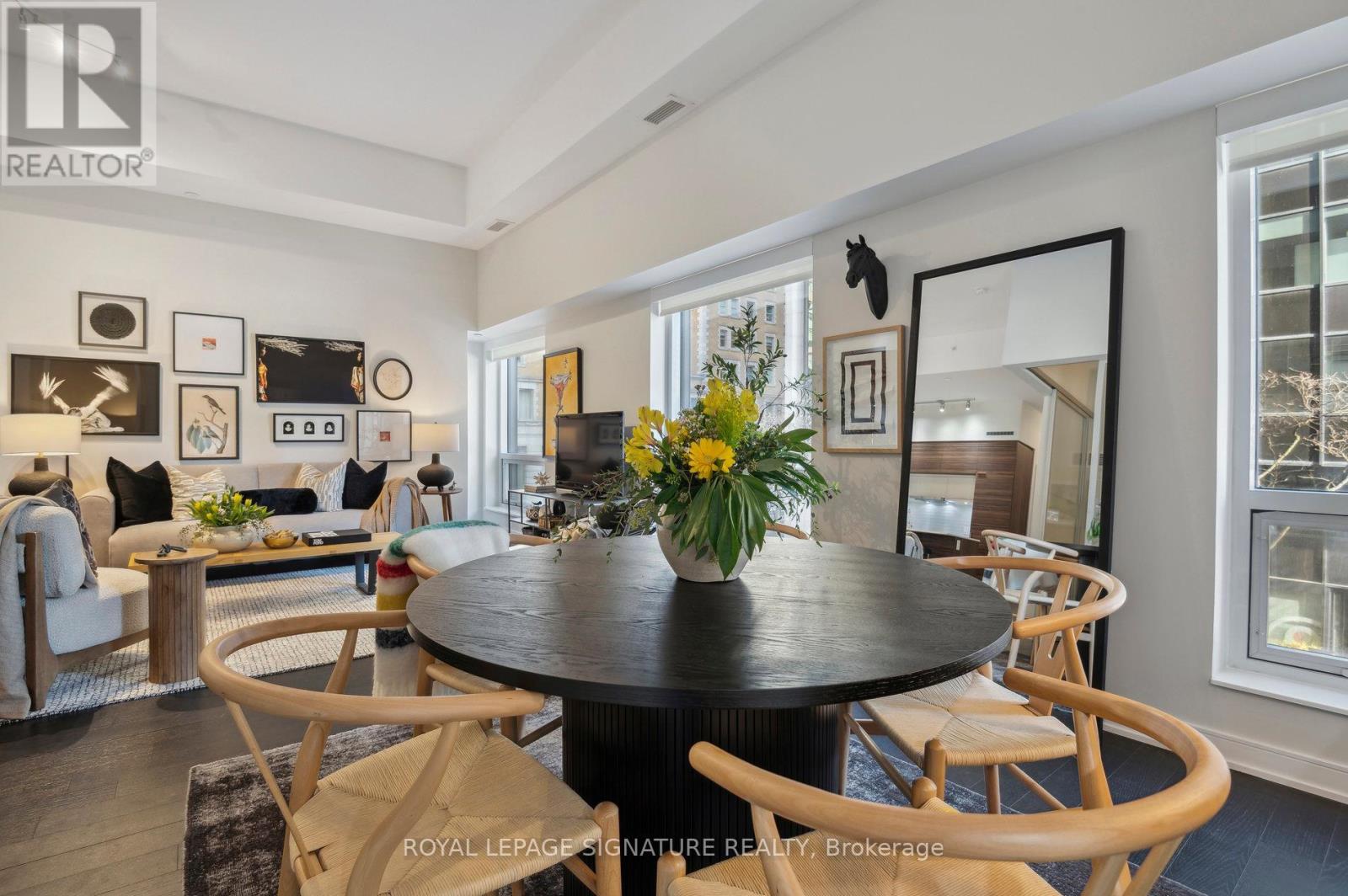 Photo 7 of 210 88 Scott Street, Toronto ON