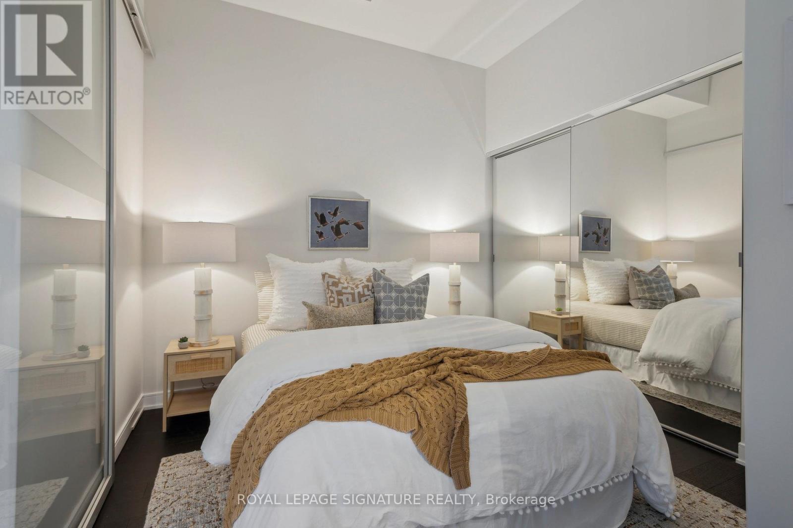 Photo 9 of 210 88 Scott Street, Toronto ON