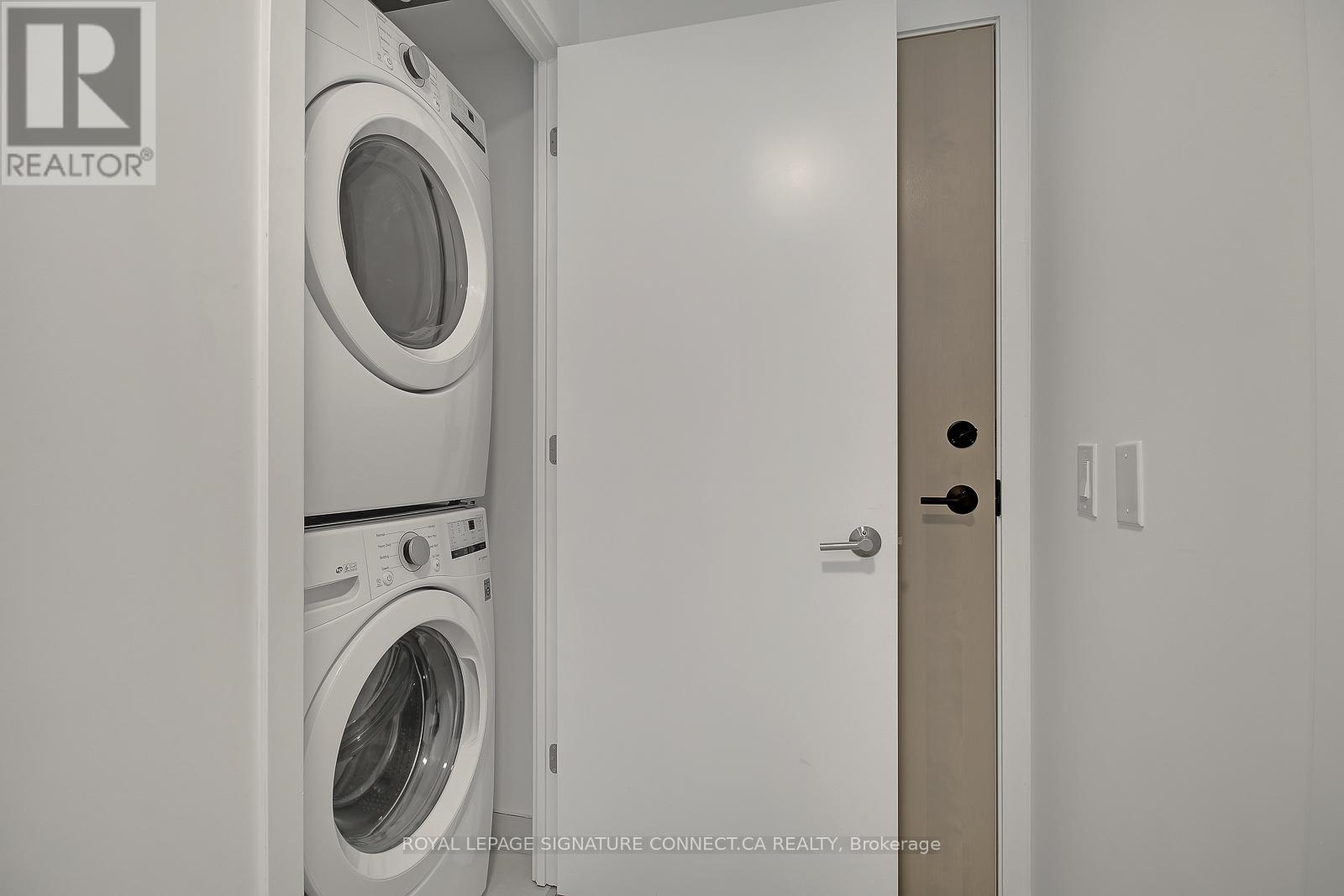 Photo 19 of 506 130 River Street, Toronto ON