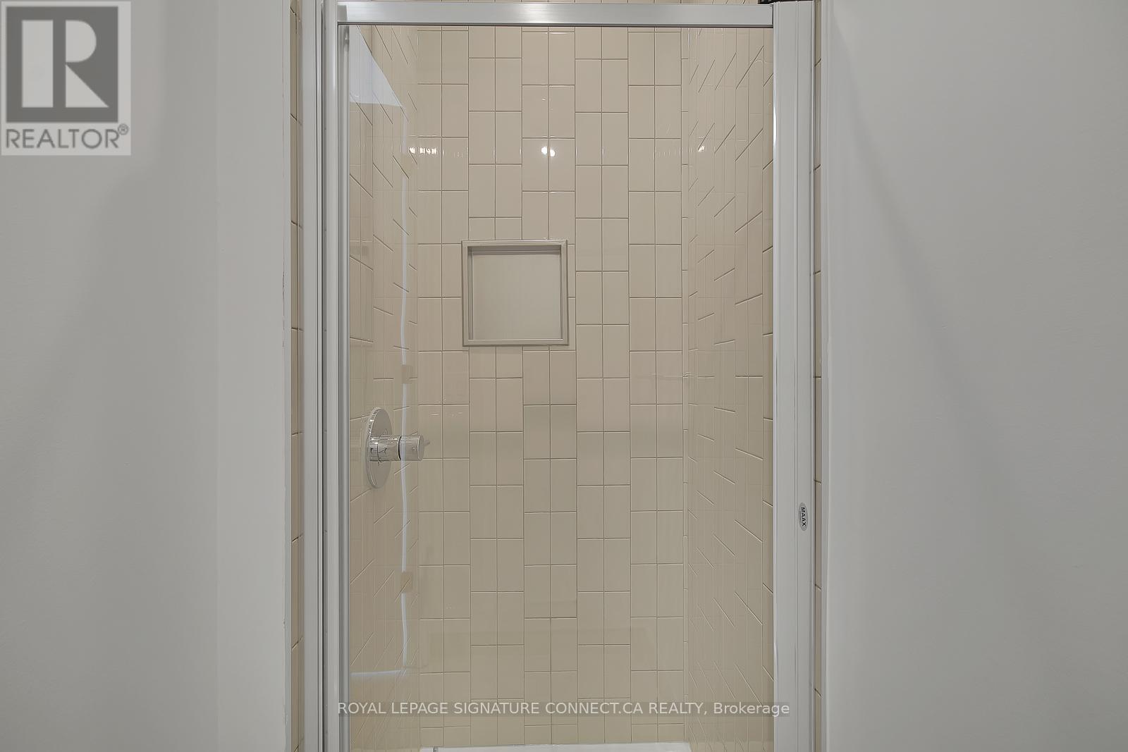 Photo 5 of 506 130 River Street, Toronto ON