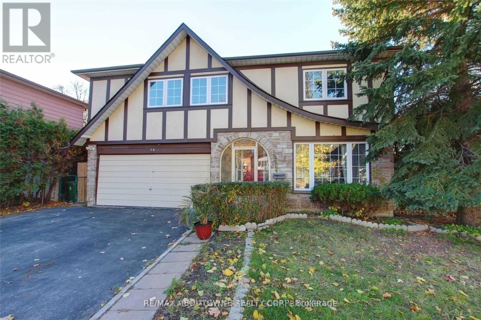 Photo 2 of Lower 14 Angus Drive, Toronto ON