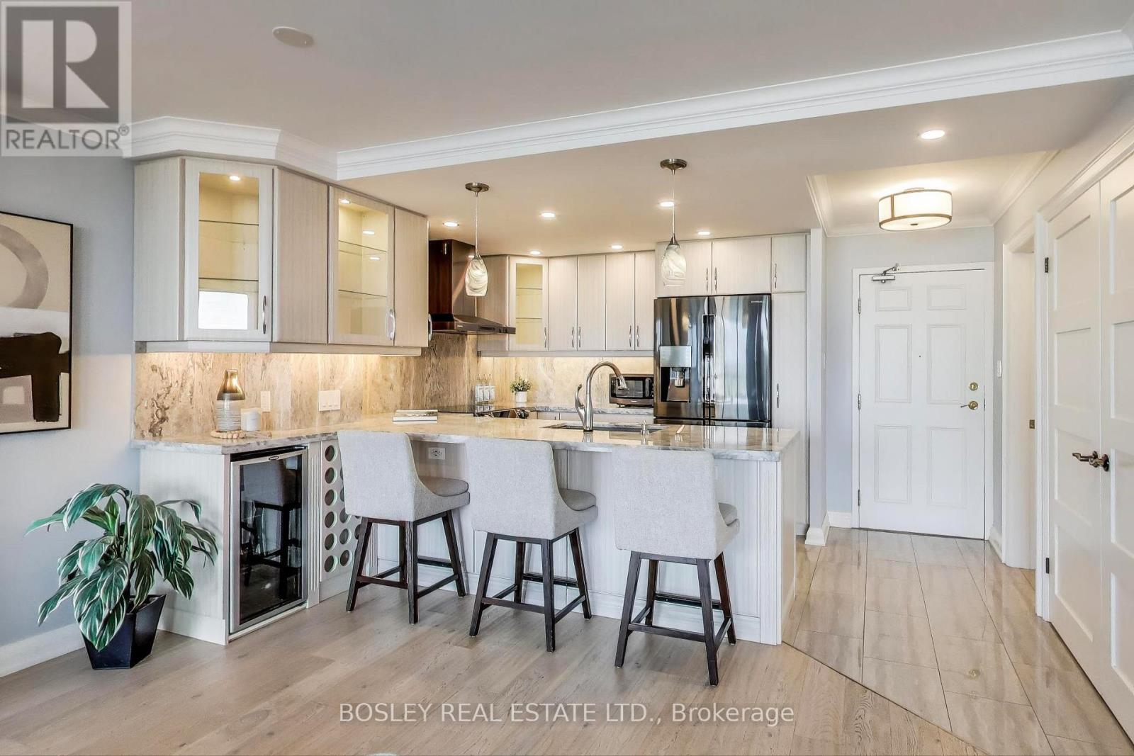 Photo 11 of 926 1880 Valley Farm Road, Pickering ON