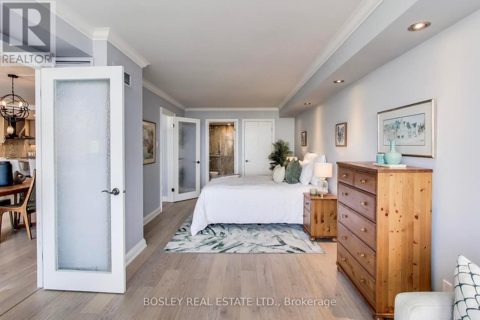 Photo 14 of 926 1880 Valley Farm Road, Pickering ON