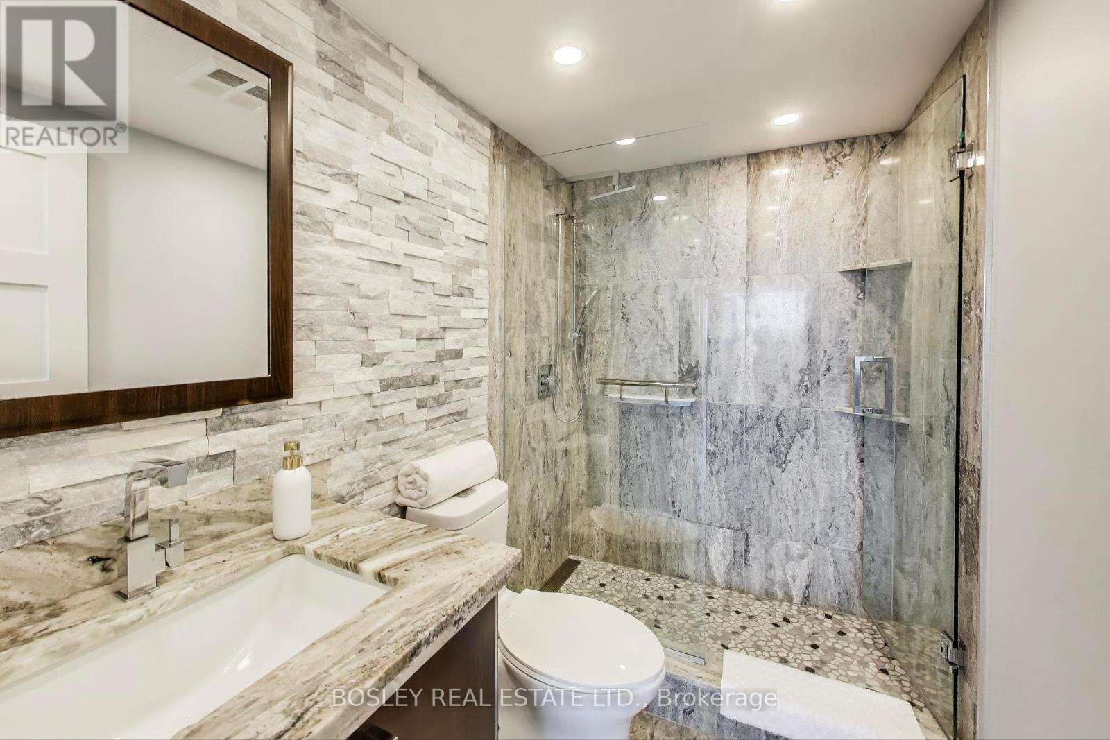 Photo 17 of 926 1880 Valley Farm Road, Pickering ON