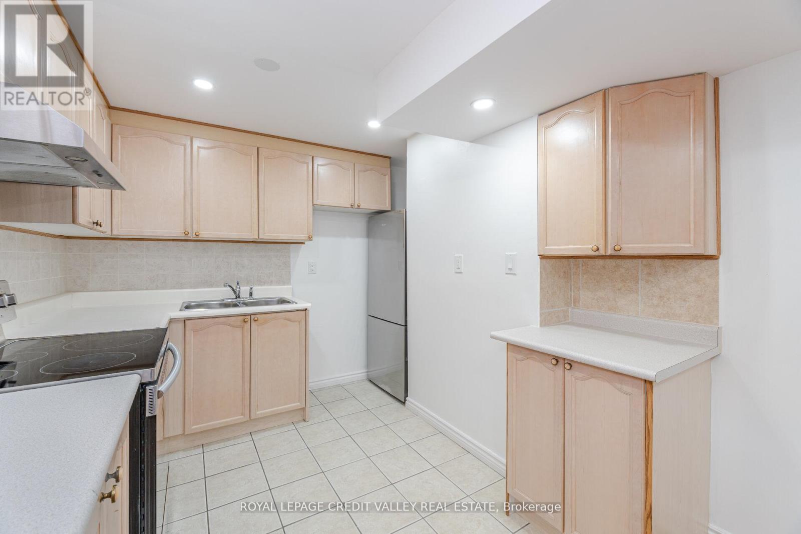 Photo 23 of 12 Greenhalf Drive, Ajax ON