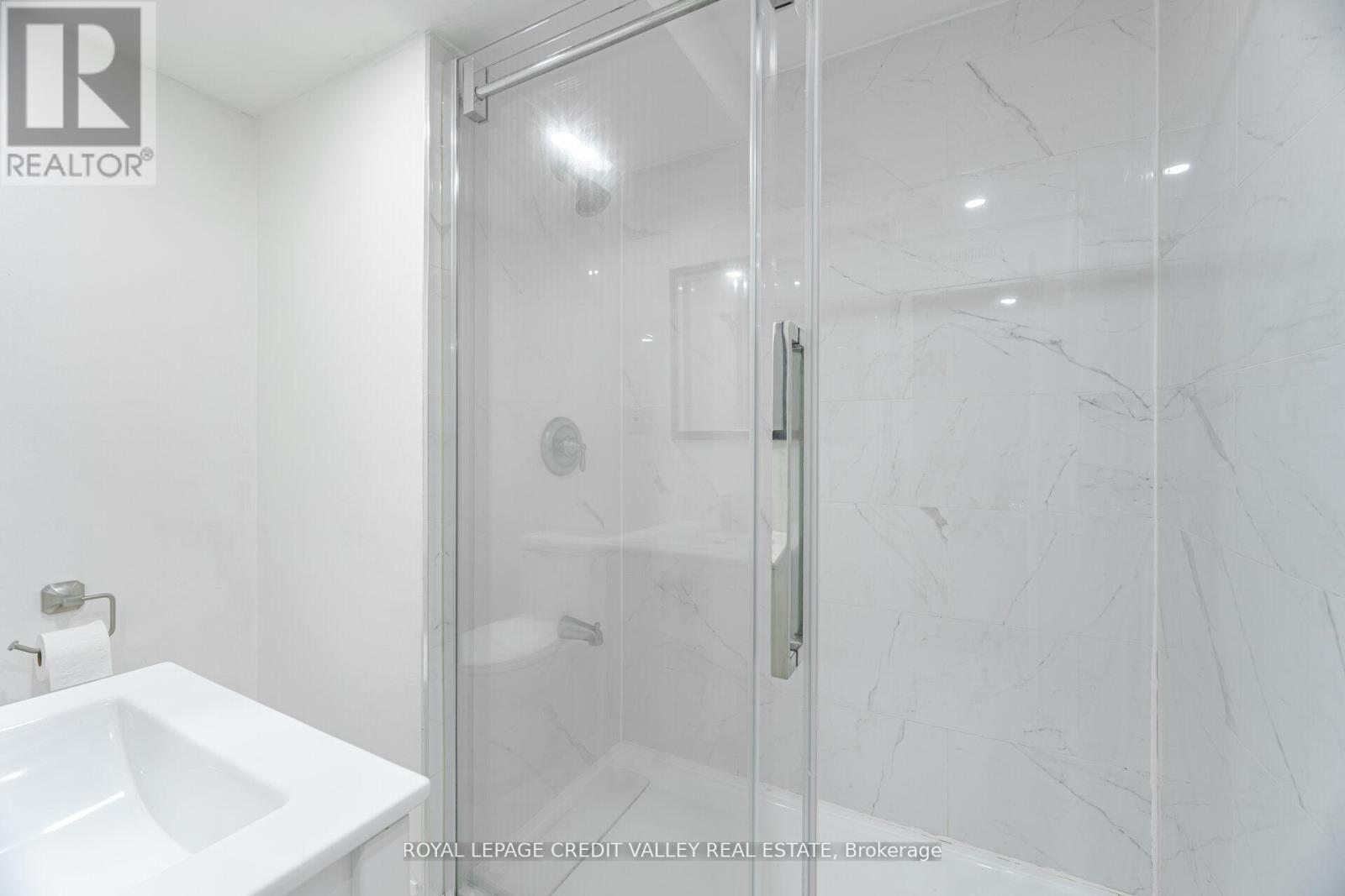 Photo 11 of 12 Greenhalf Drive, Ajax ON