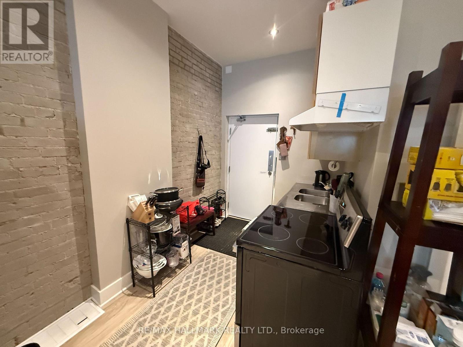 Photo 31 of 1926 Gerrard Street E, Toronto ON