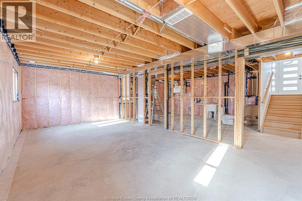 Photo 24 of 2588 Mayfair, Lasalle ON