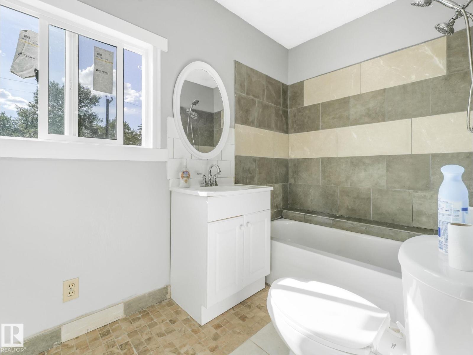 Photo 31 of 11532 88 St Nw, Edmonton AB
