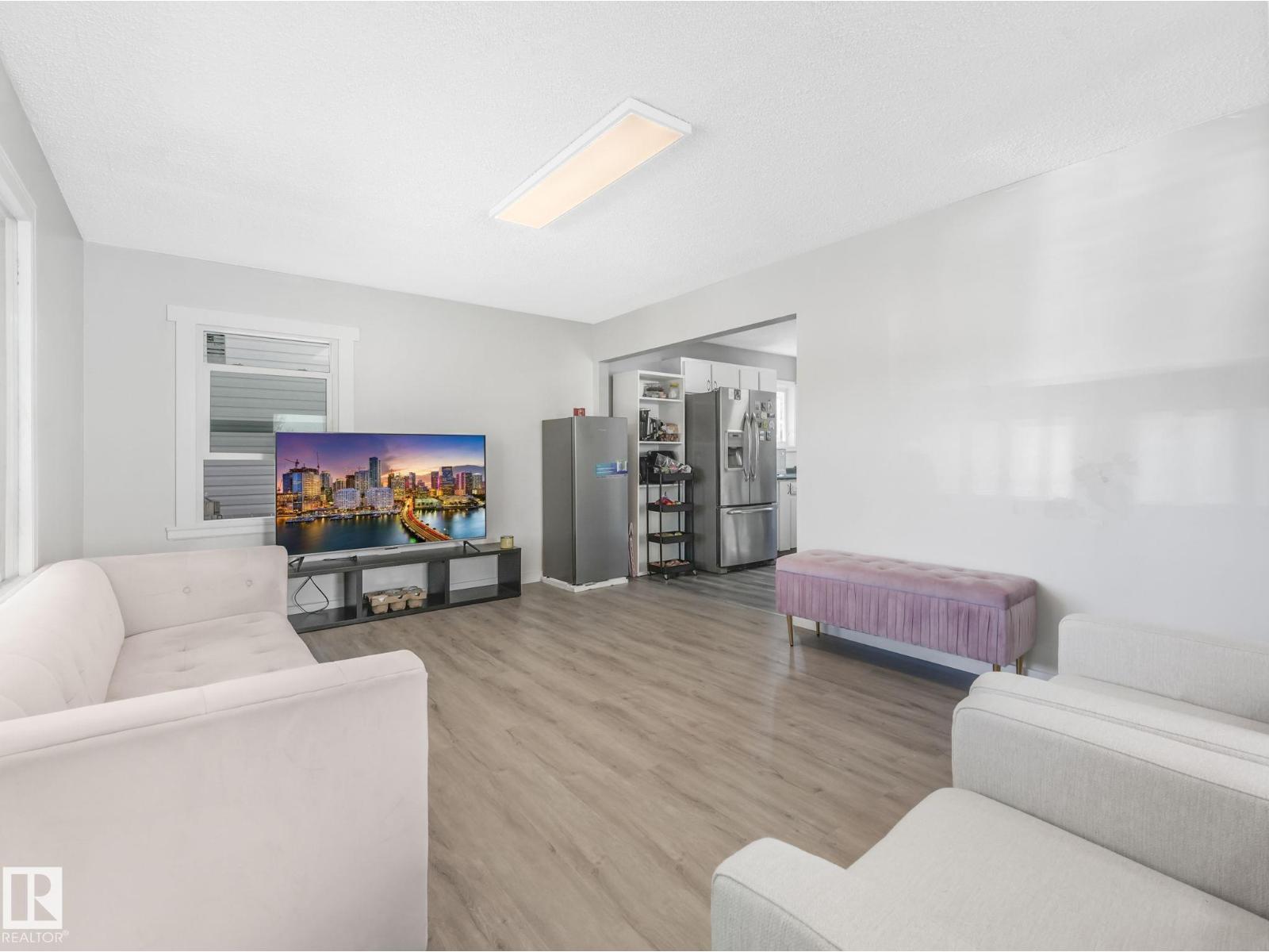 Photo 11 of 11532 88 St Nw, Edmonton AB