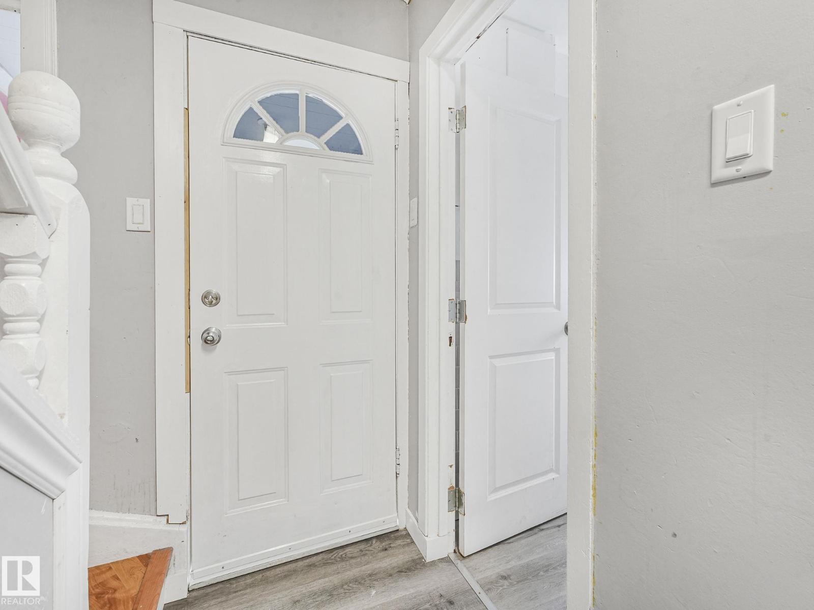 Photo 23 of 11532 88 St Nw, Edmonton AB