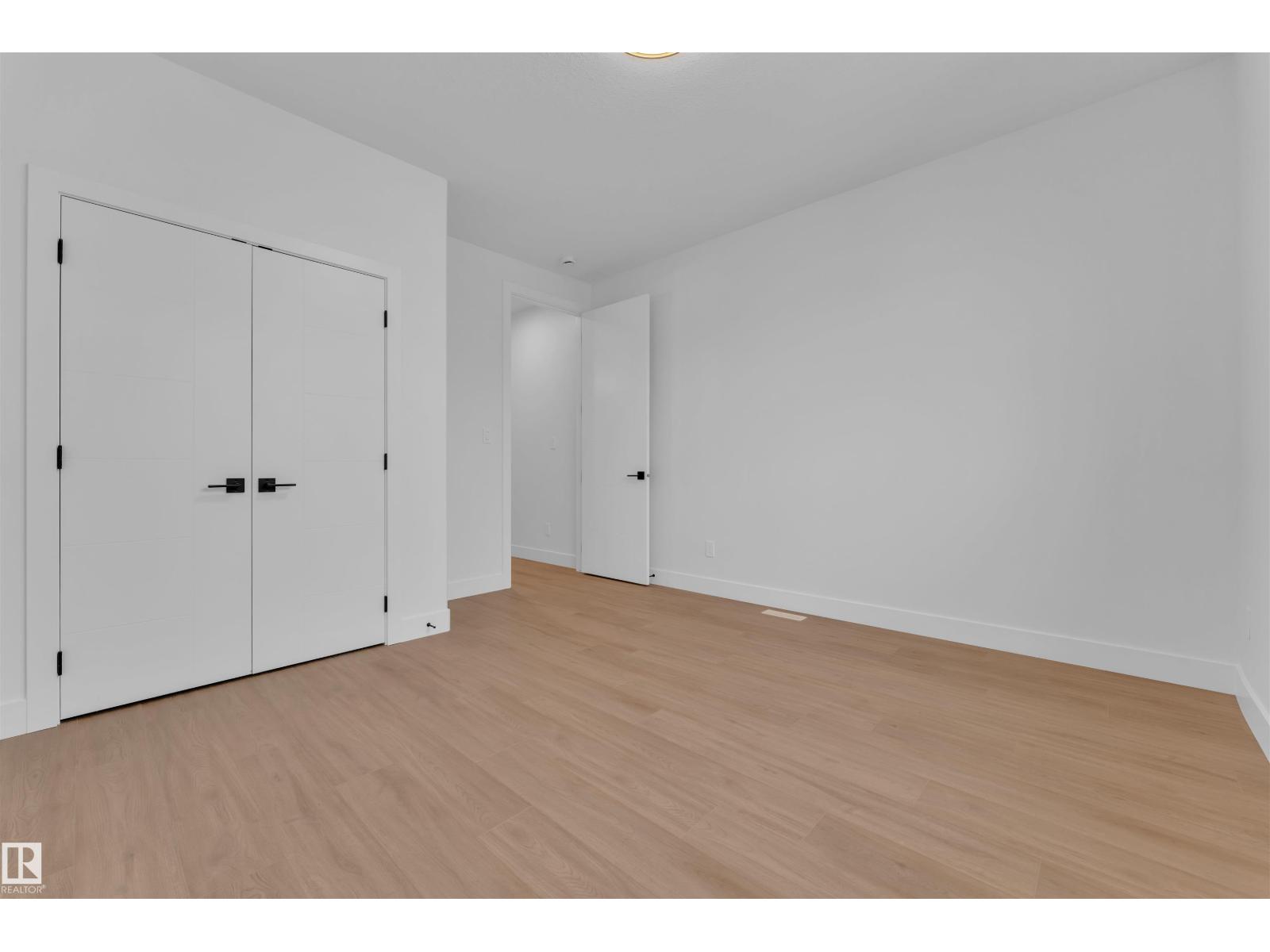 Photo 40 of 6113 Crawford Dr Sw, Edmonton AB