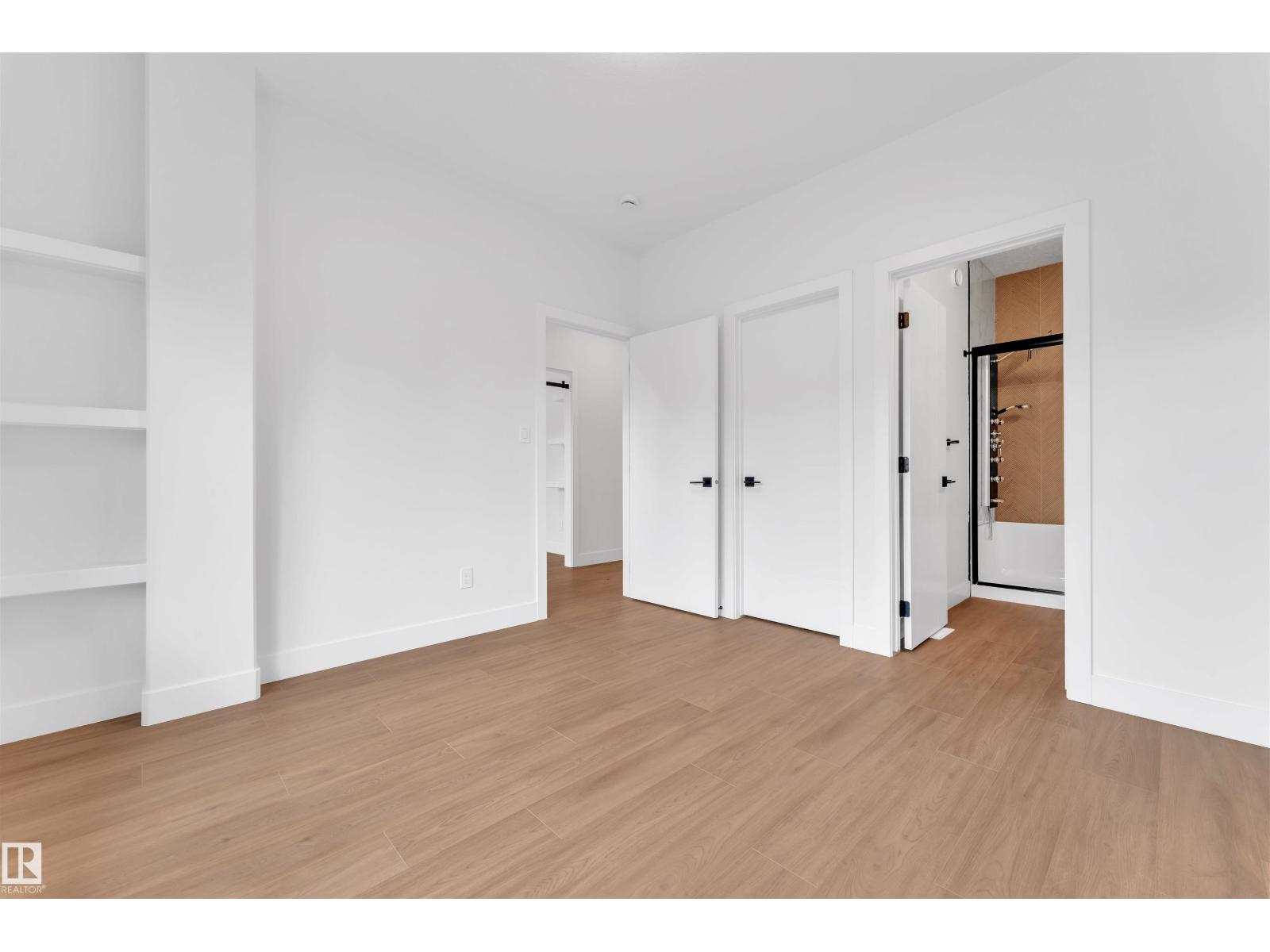 Photo 8 of 6113 Crawford Dr Sw, Edmonton AB
