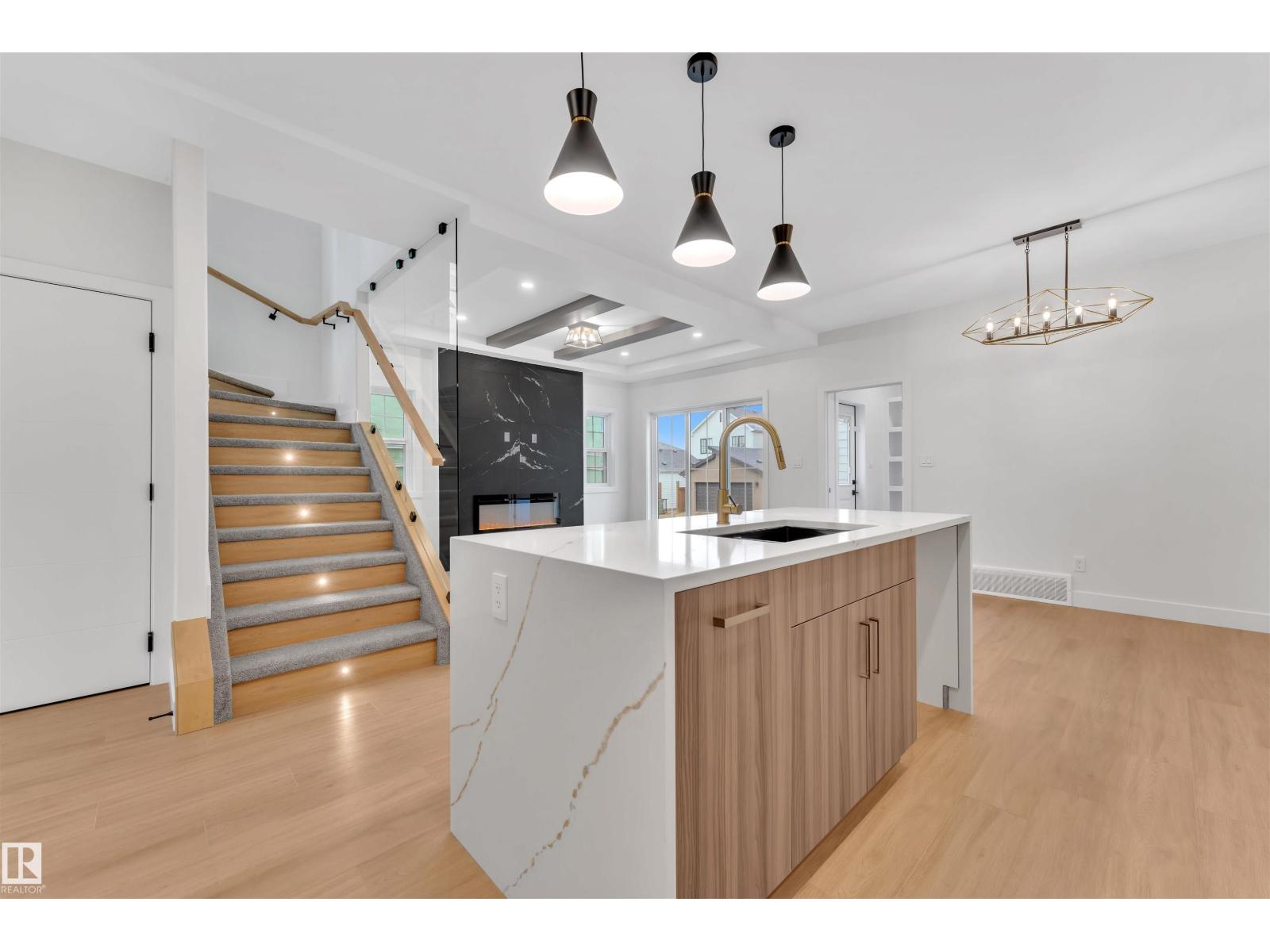 Photo 16 of 6113 Crawford Dr Sw, Edmonton AB