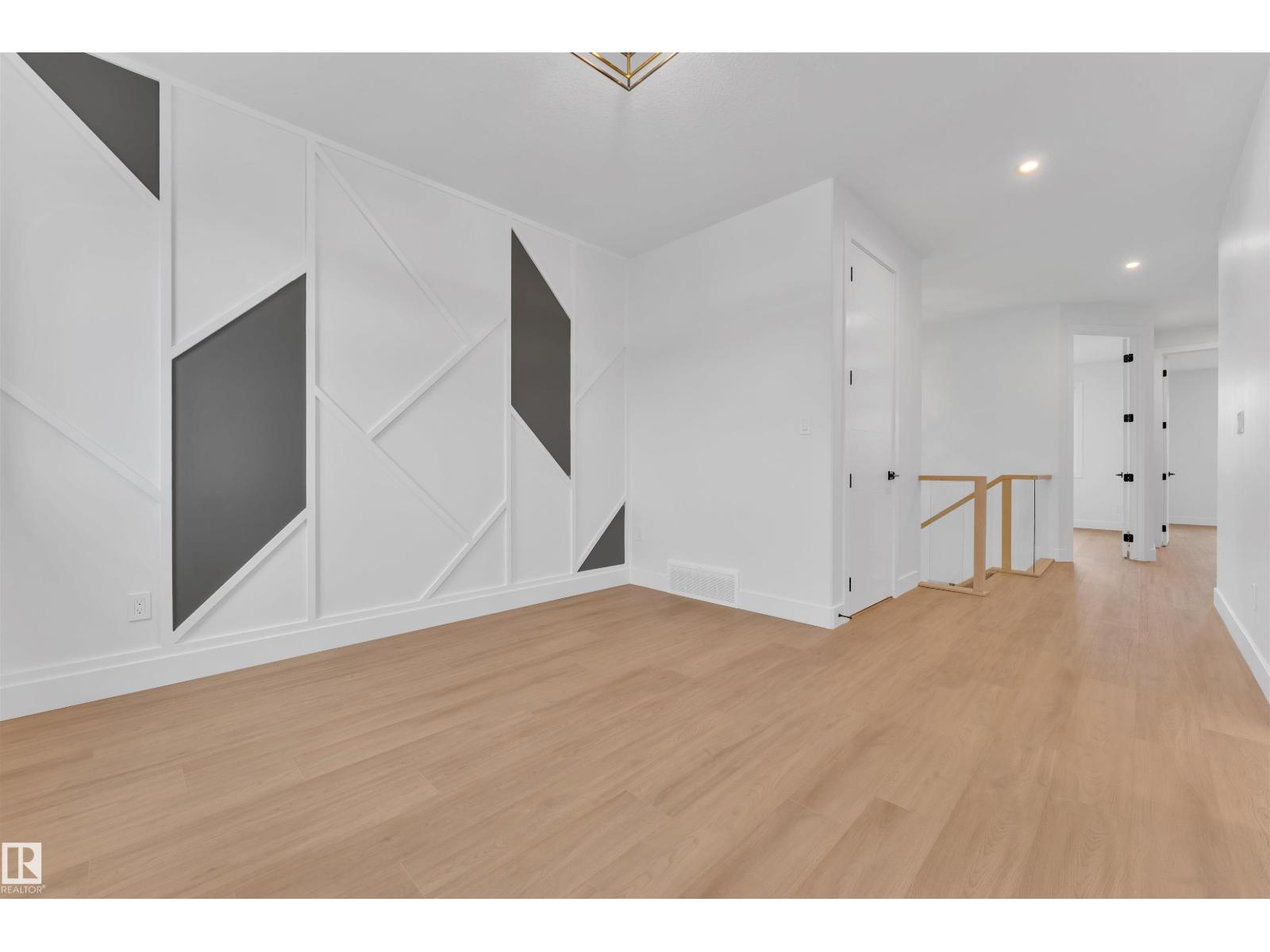 Photo 28 of 6113 Crawford Dr Sw, Edmonton AB