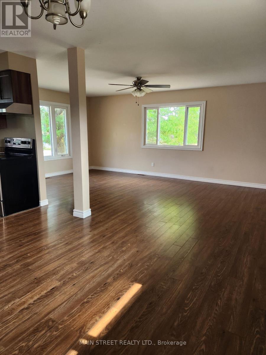 Photo 9 of 28 Prince Of Wales Drive, Belleville ON