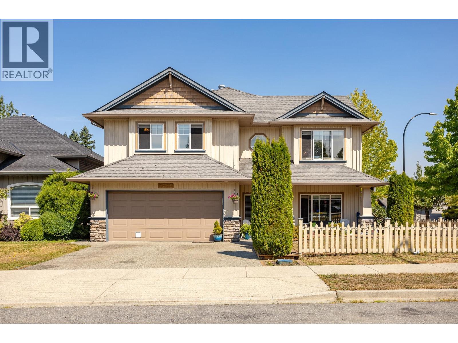 Photo 3 of 23785 116 Avenue, Maple Ridge BC