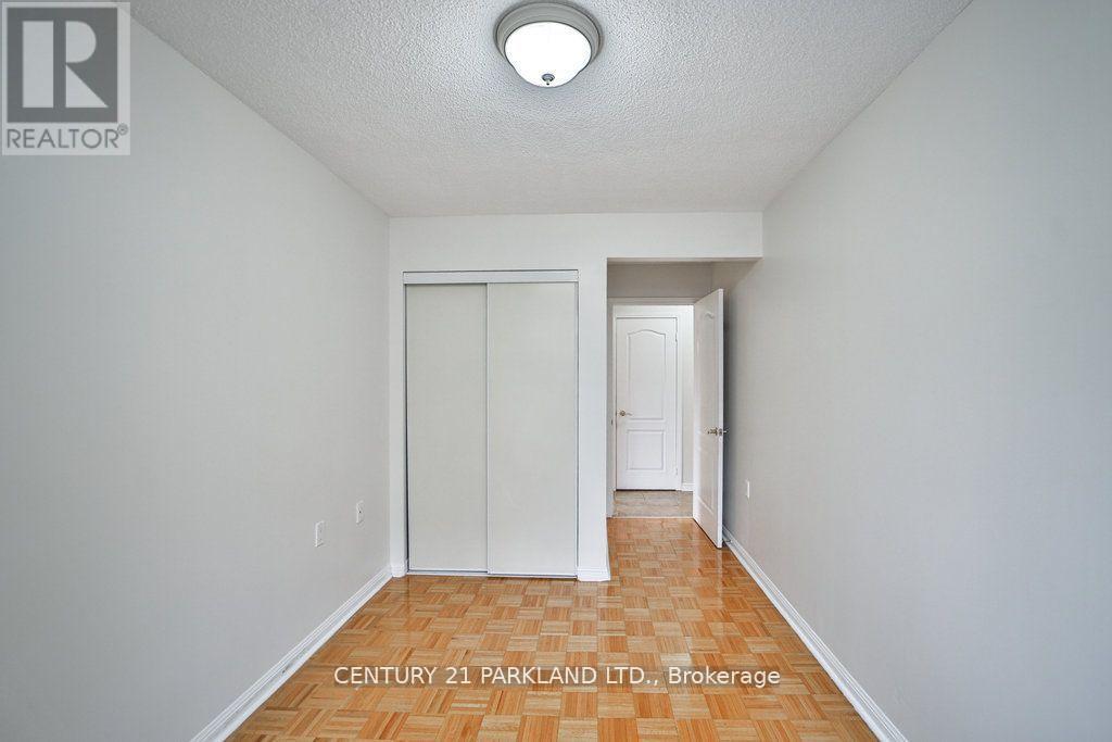 Photo 15 of 202 2506 Rutherford Road, Vaughan ON