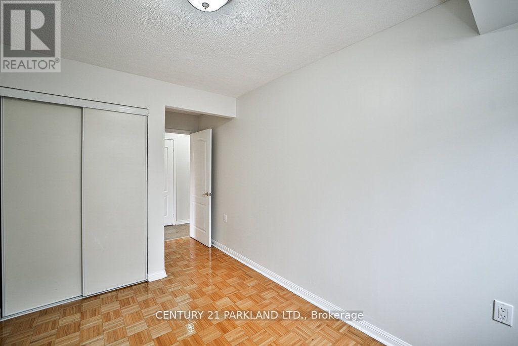 Photo 16 of 202 2506 Rutherford Road, Vaughan ON