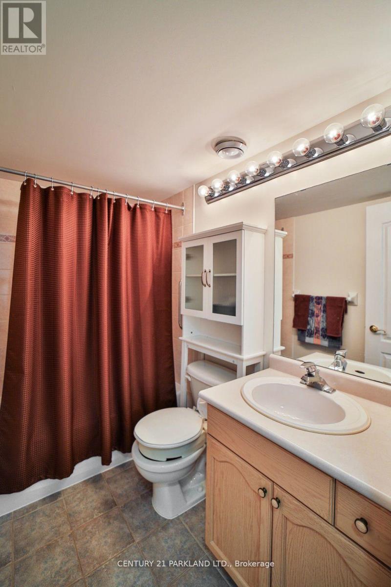 Photo 17 of 202 2506 Rutherford Road, Vaughan ON