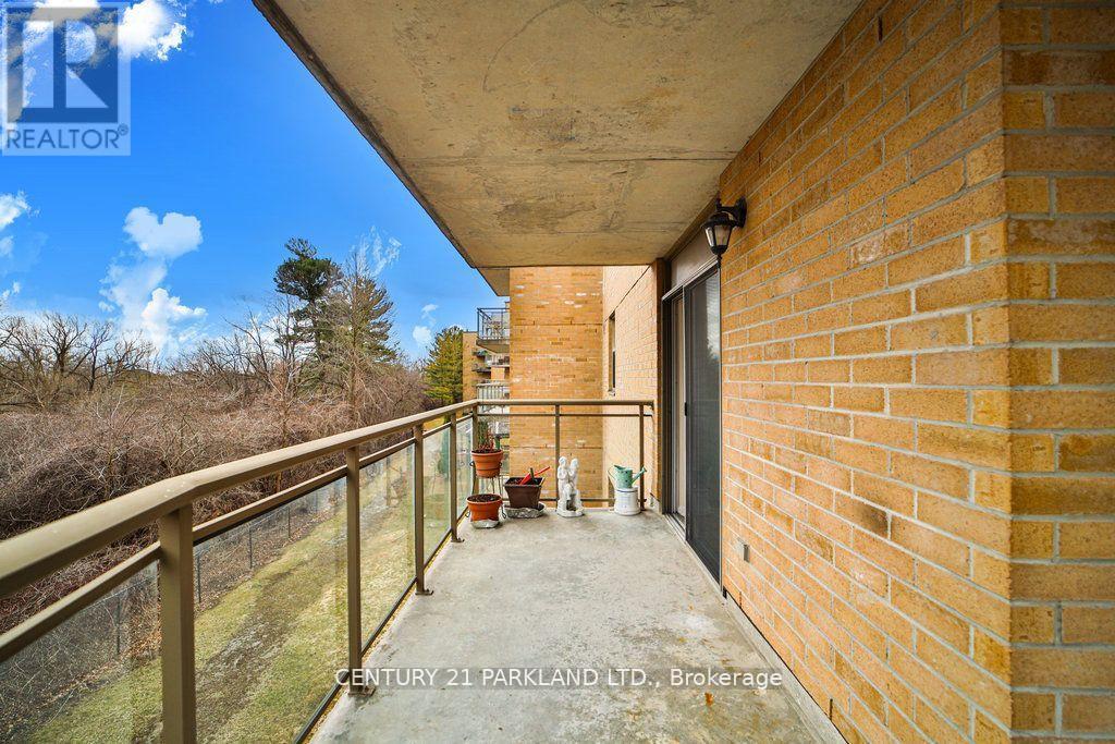 Photo 20 of 202 2506 Rutherford Road, Vaughan ON