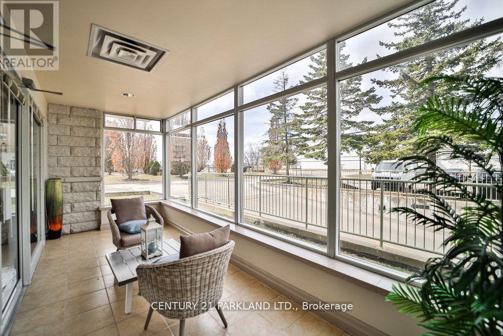 Photo 31 of 202 2506 Rutherford Road, Vaughan ON