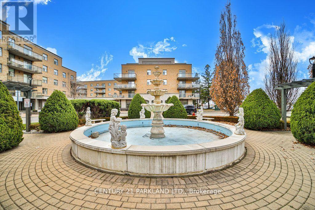 Photo 38 of 202 2506 Rutherford Road, Vaughan ON