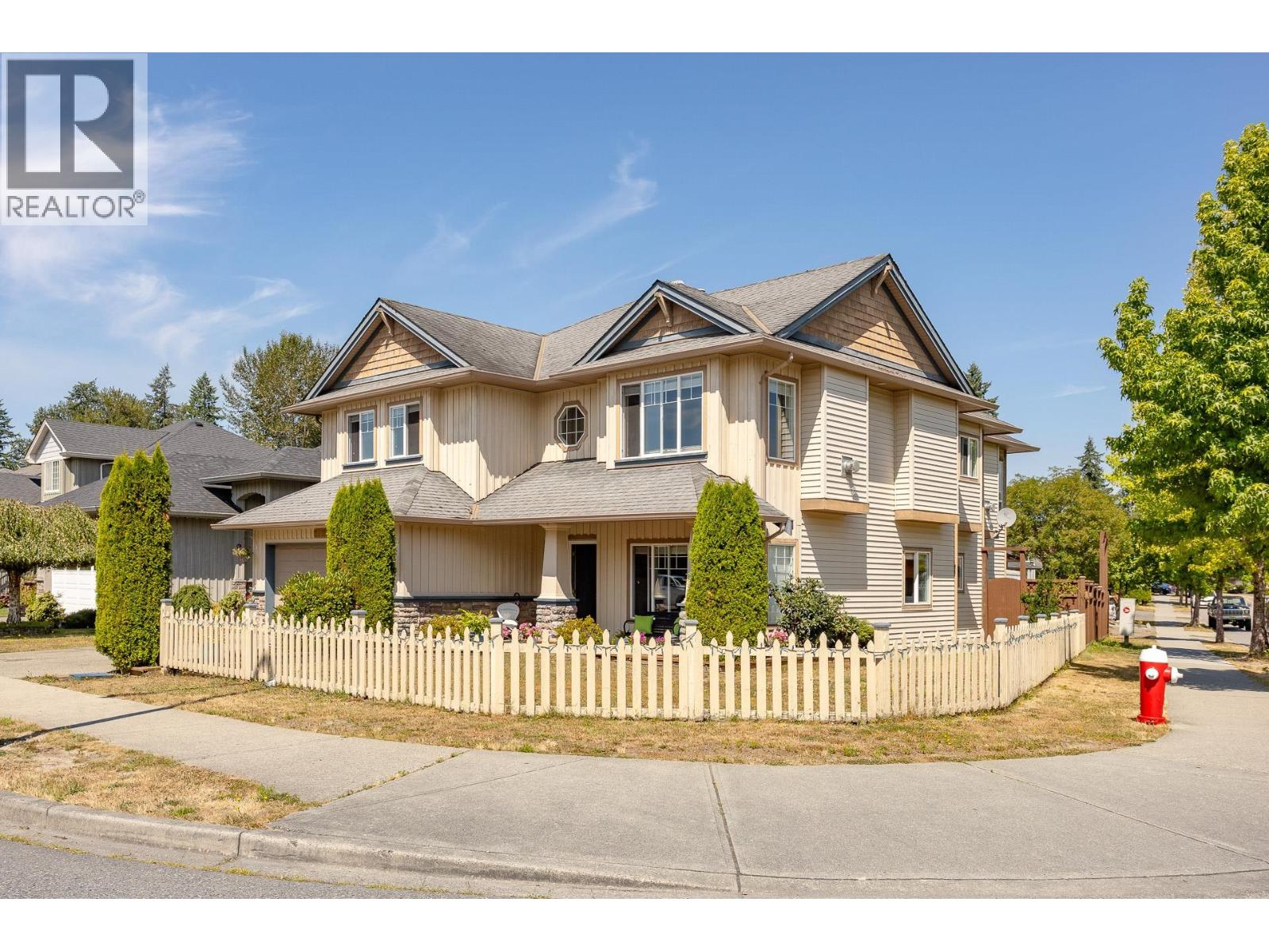 Photo 2 of 23785 116 Avenue, Maple Ridge BC
