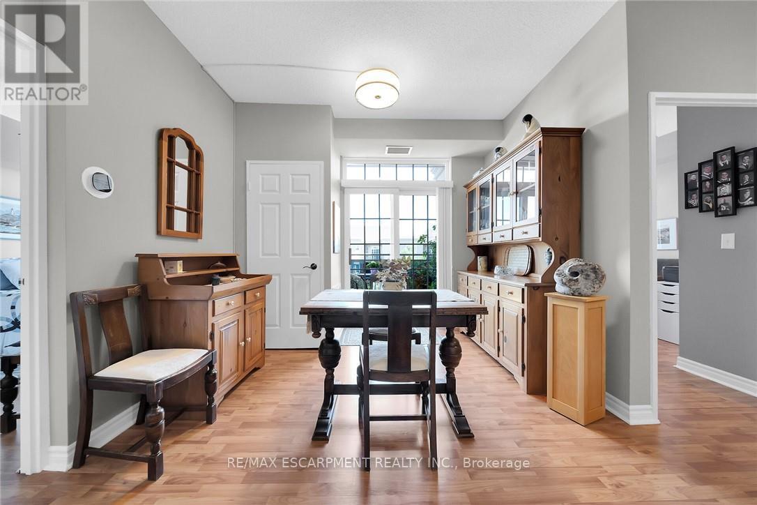 Photo 32 of 407 2300 Parkhaven Boulevard E, Oakville ON