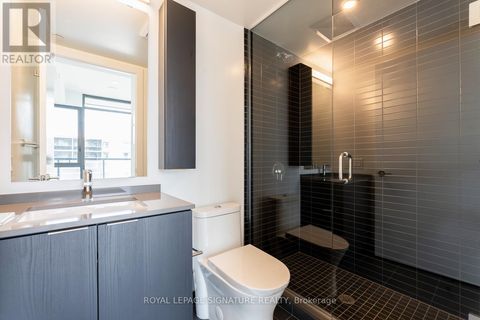 Photo 5 of 913 86 Dundas Street E, Mississauga ON