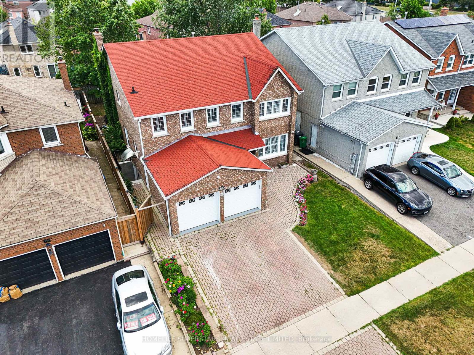 Photo 2 of 65 Nasmith Street, Brampton ON