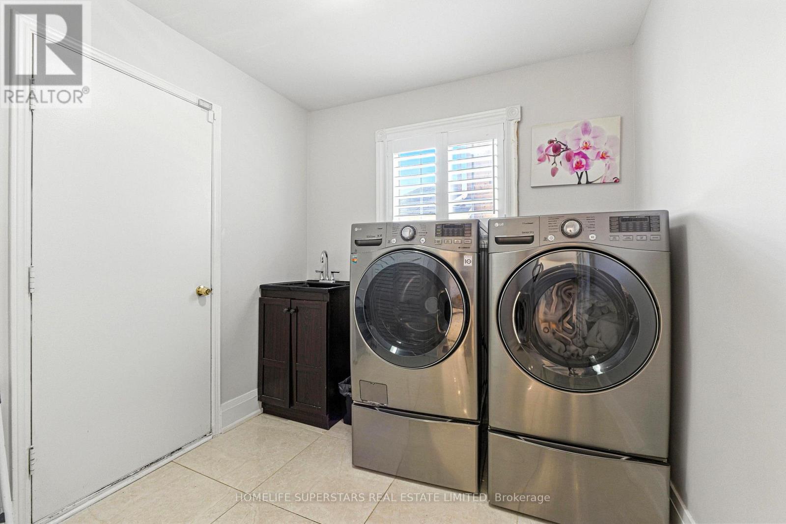 Photo 20 of 65 Nasmith Street, Brampton ON