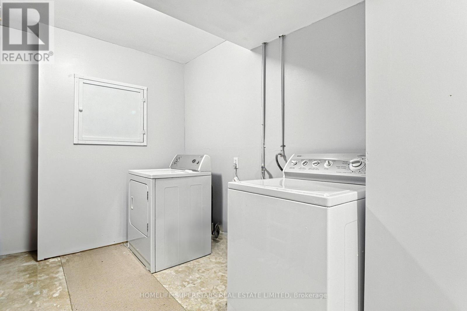 Photo 37 of 65 Nasmith Street, Brampton ON