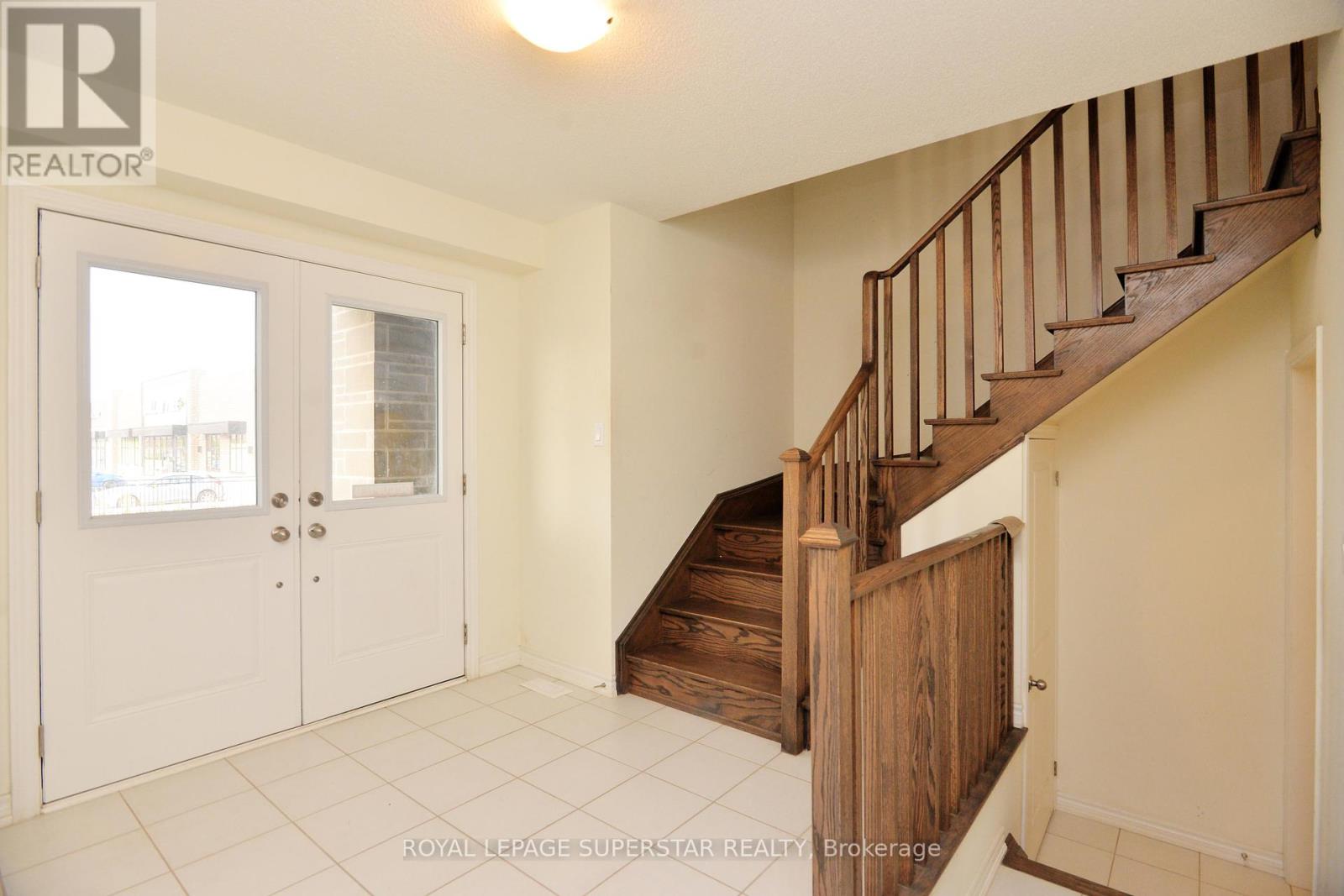 Photo 12 of 98 Donald Ficht Crescent, Brampton ON