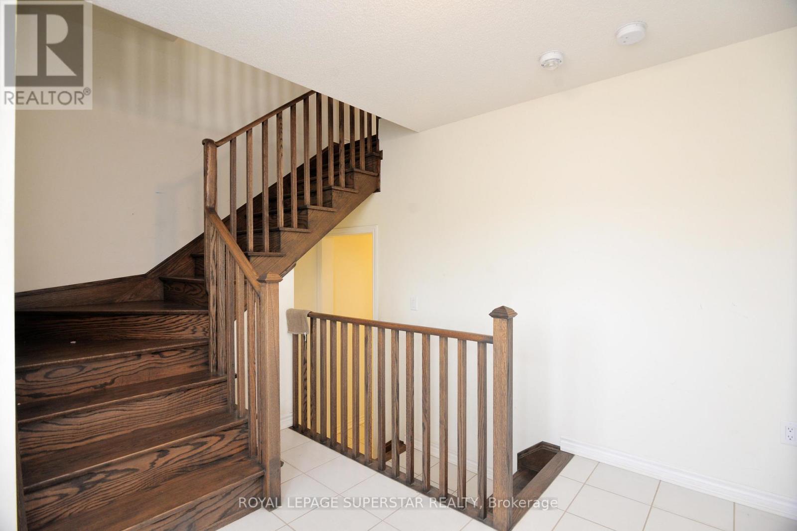 Photo 14 of 98 Donald Ficht Crescent, Brampton ON