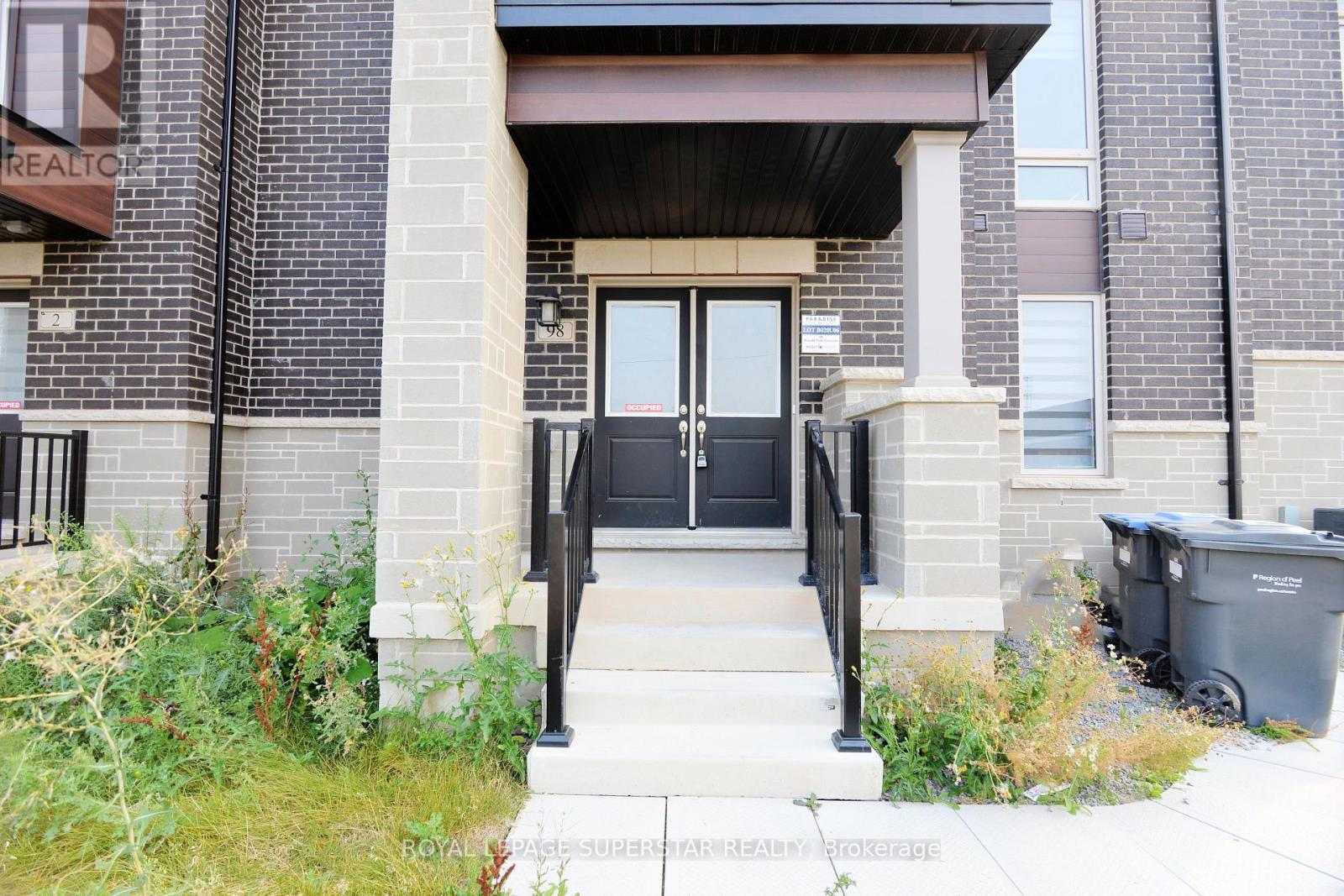 Photo 2 of 98 Donald Ficht Crescent, Brampton ON