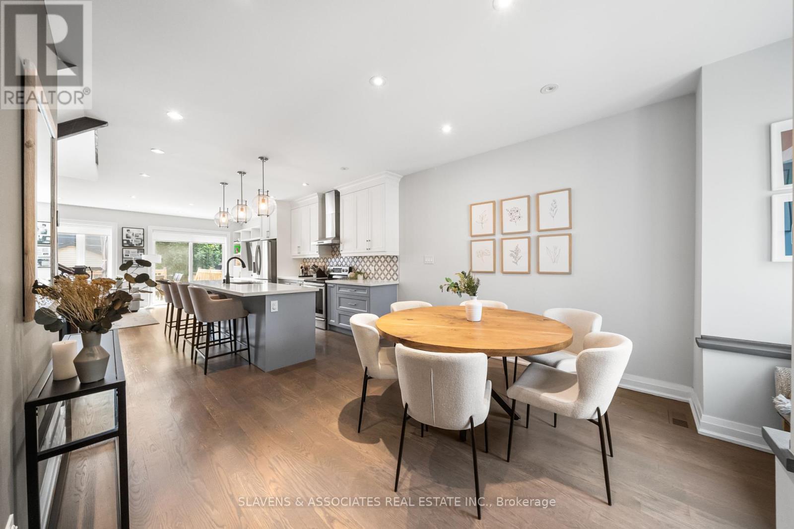 Photo 3 of 1213 Glencairn Avenue, Toronto ON
