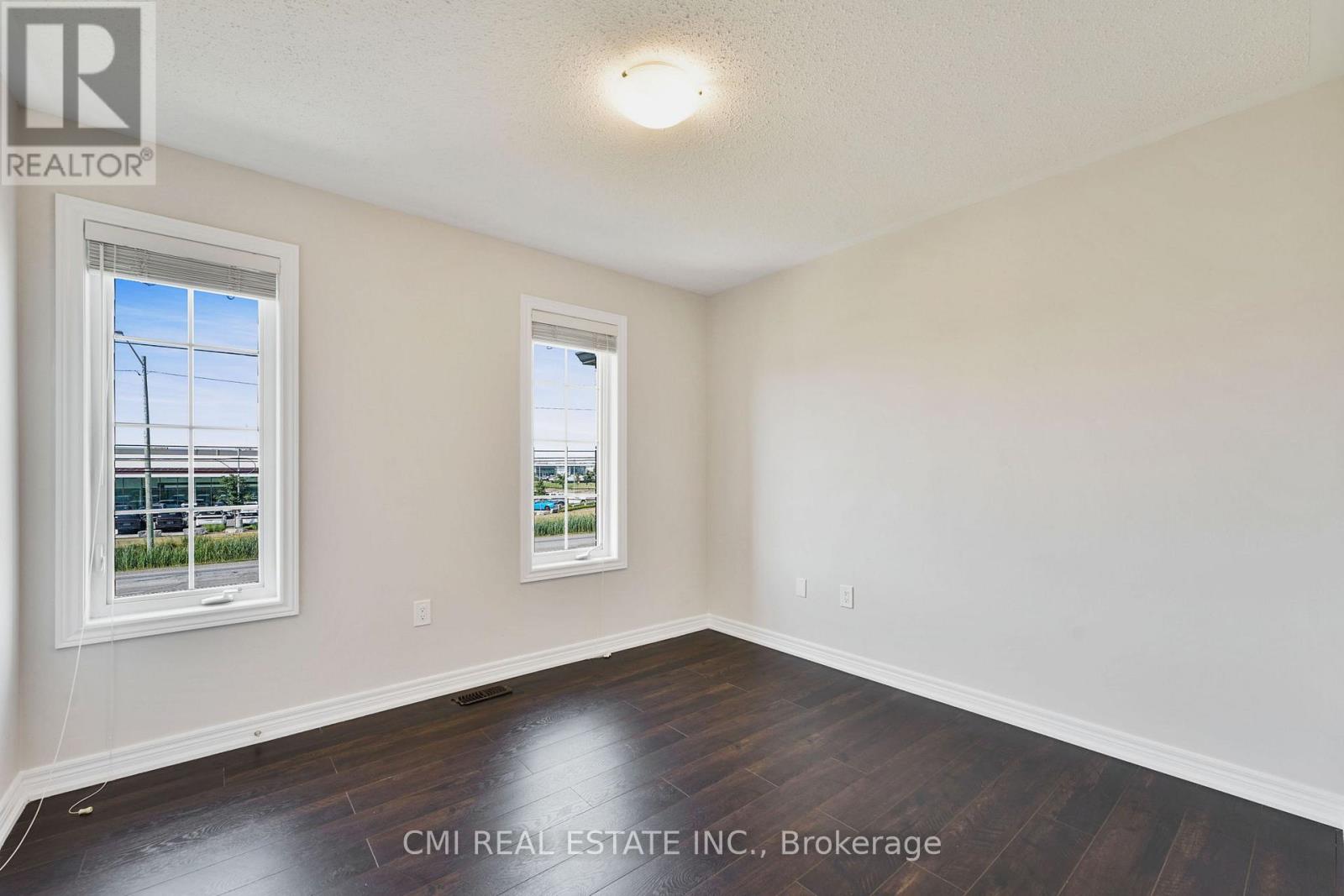 Photo 17 of 40 Spokanne Street N, Brampton ON