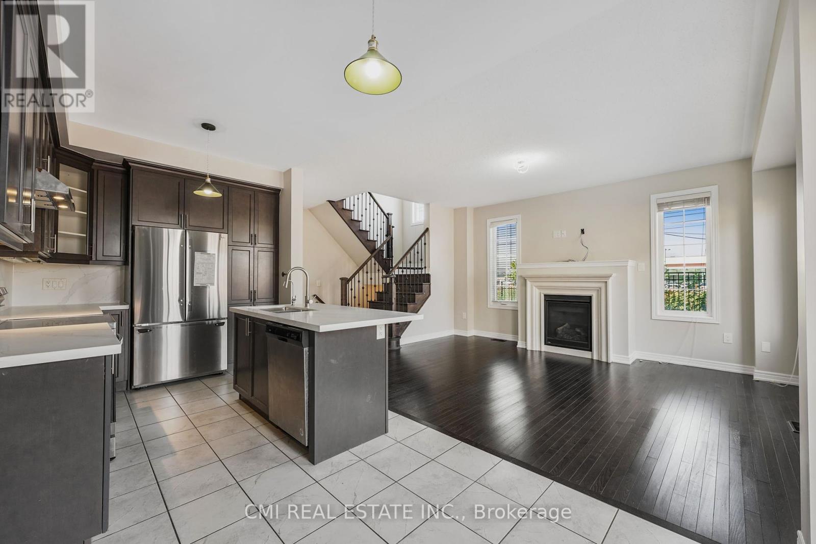 Photo 7 of 40 Spokanne Street N, Brampton ON