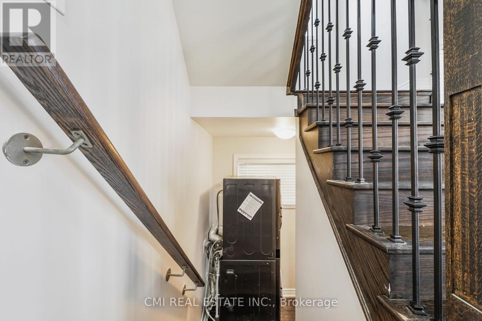 Photo 20 of 40 Spokanne Street N, Brampton ON