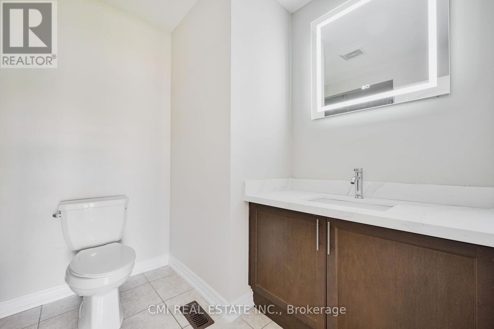 Photo 16 of 40 Spokanne Street N, Brampton ON