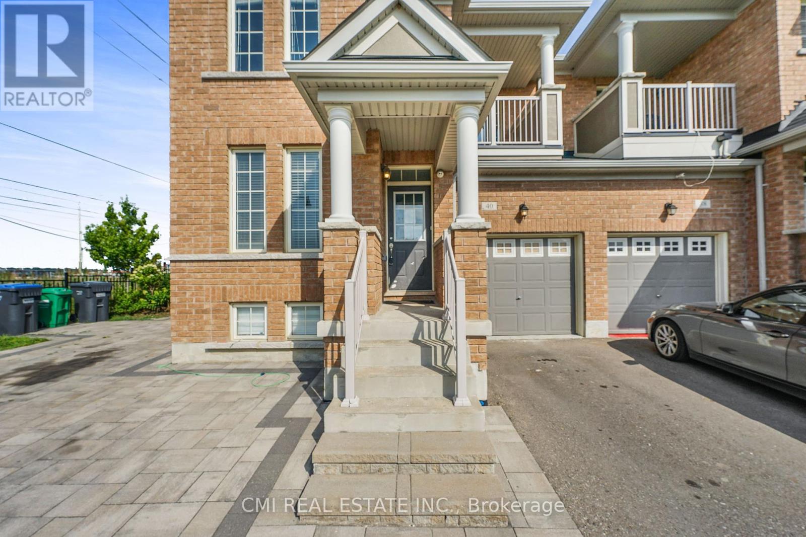 Photo 1 of 40 Spokanne Street N, Brampton ON