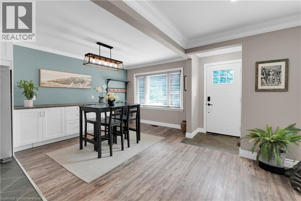 Photo 14 of 429 Elizabeth Street, Grimsby ON