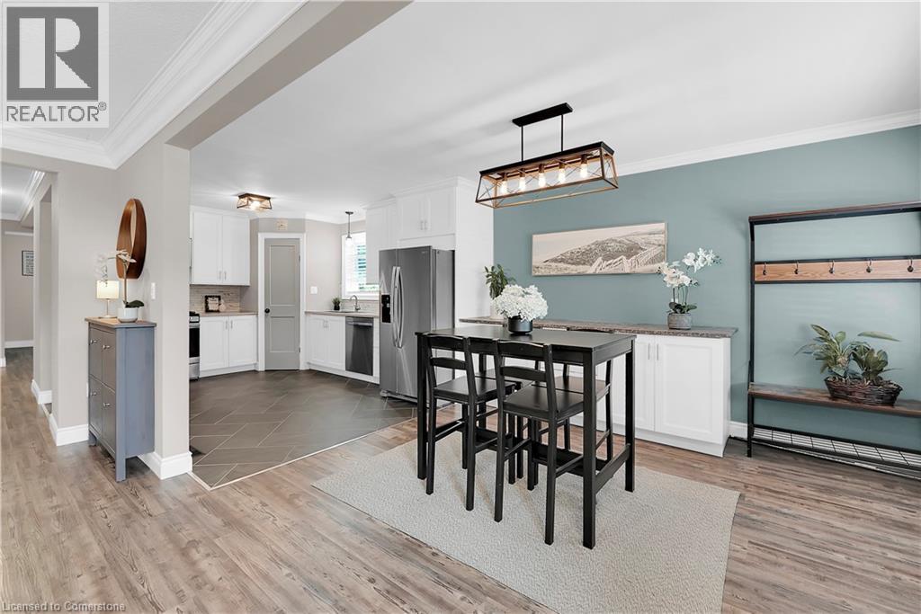 Photo 18 of 429 Elizabeth Street, Grimsby ON