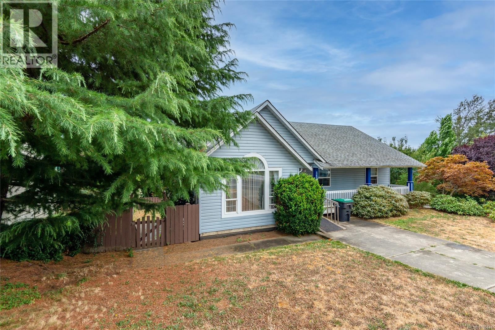 Photo 33 of 1427 Noel Ave, Comox BC