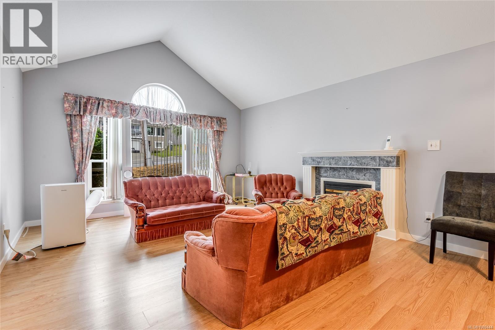 Photo 7 of 1427 Noel Ave, Comox BC